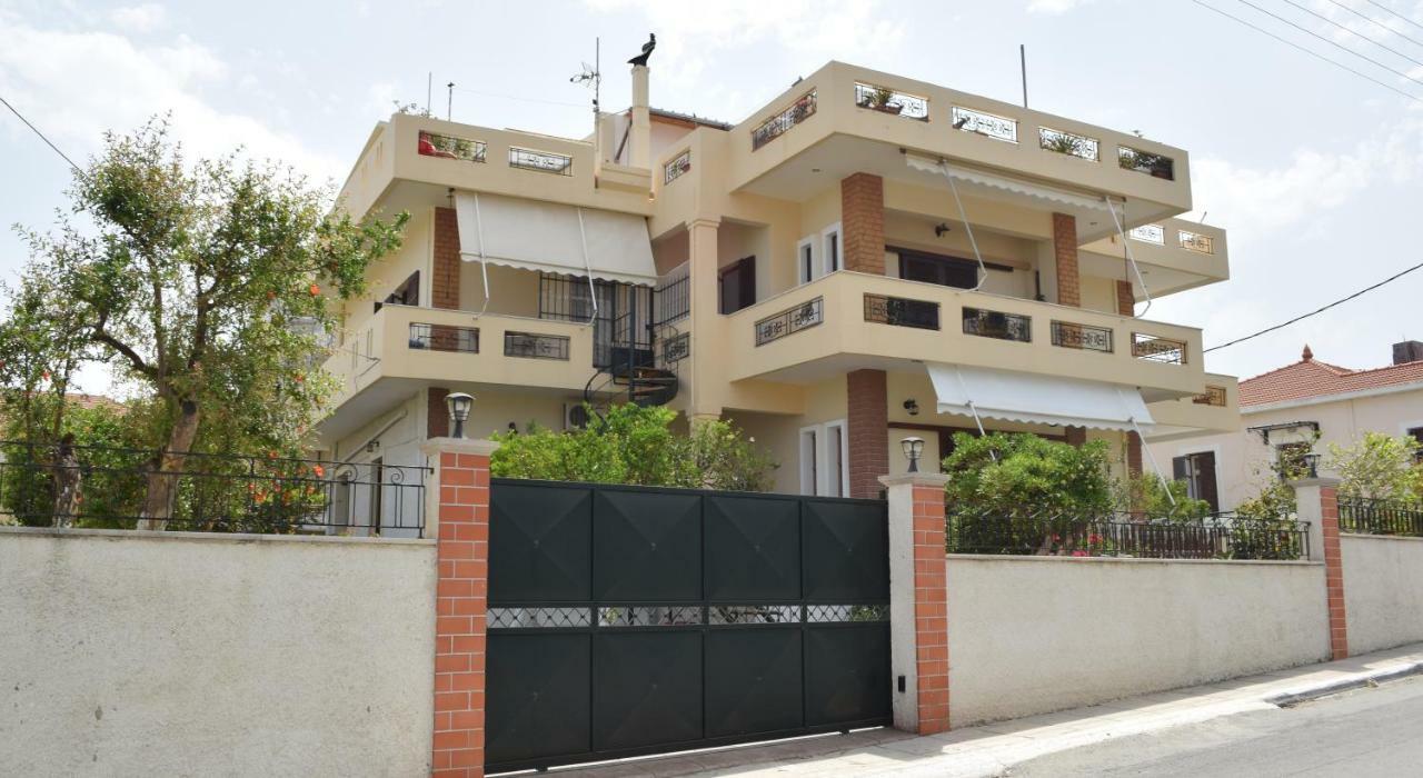 Central House With Quiet Garden Kissamos Bagian luar foto