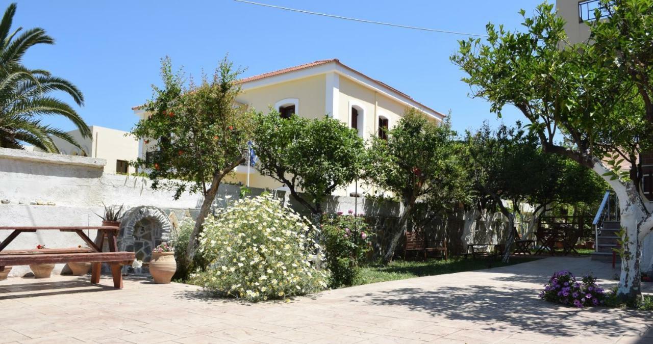 Central House With Quiet Garden Kissamos Bagian luar foto